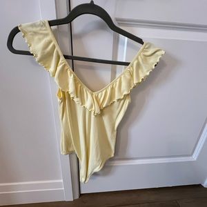 Aritzia Wilfred ruffle neck bodysuit size S